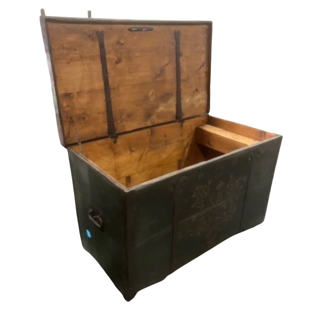 Venetian Floral Motif Hope Chest