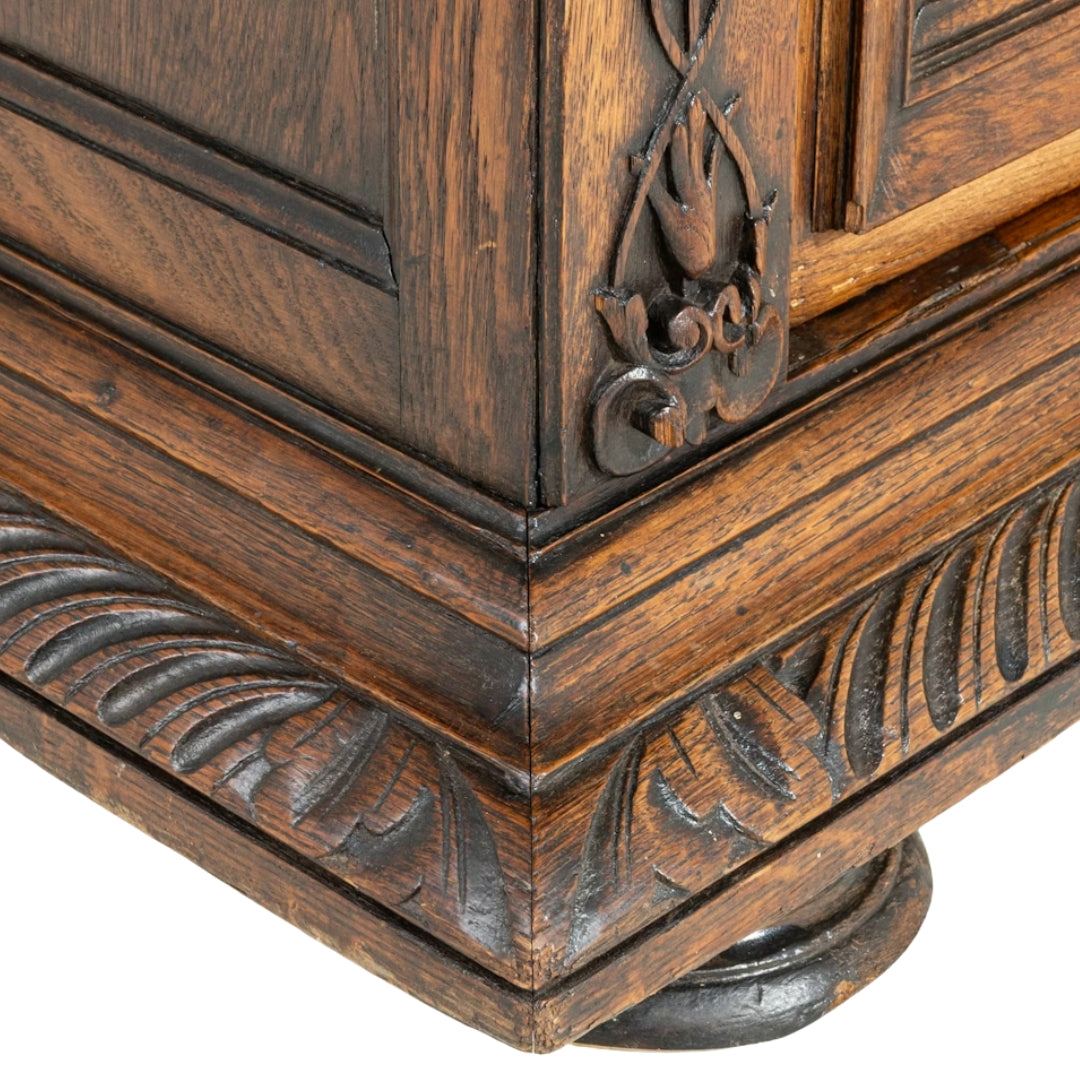 Henri II French Vaisselier Hutch Cabinet, Circa 1880