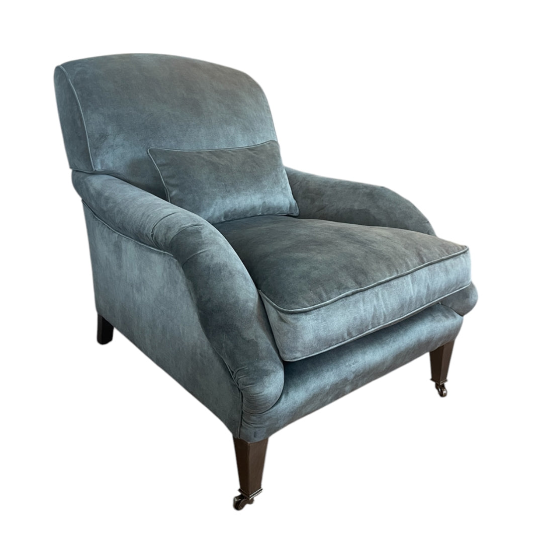 Plush Retro Blue Velvet Armchair