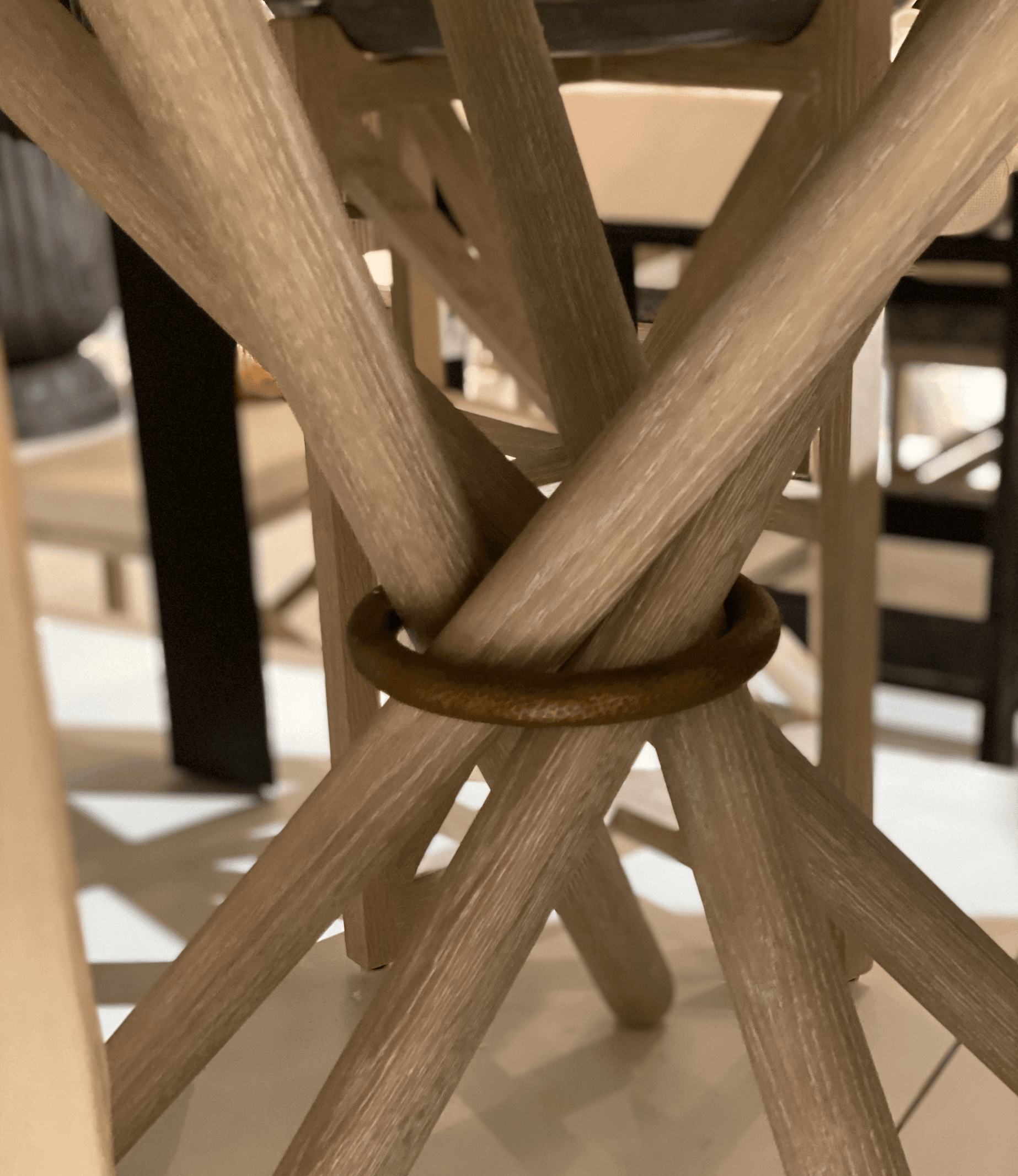 Alouette Round Dining Table - Belle Escape