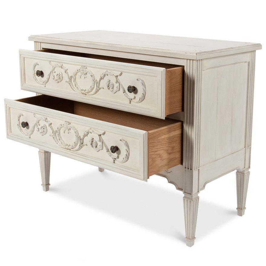 Le French Shabby Chic Chest - Belle Escape