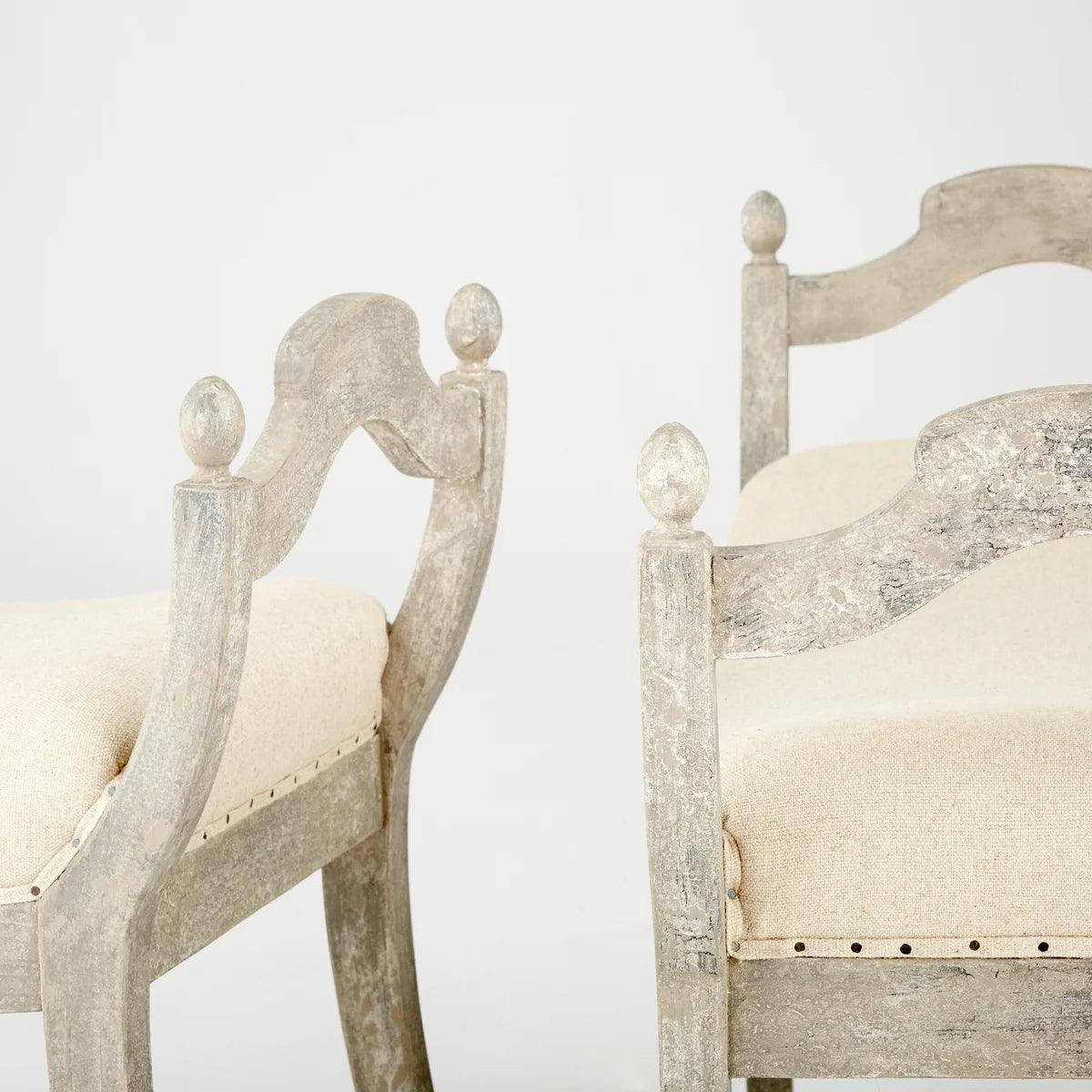 Weathered Grey Curved Bench - Belle Escape